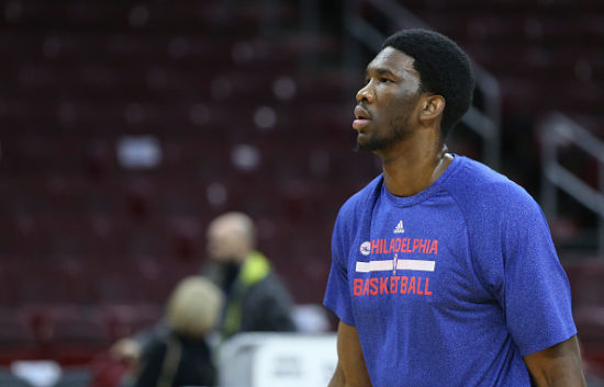  恩比德赛季报销76人冲击受阻  