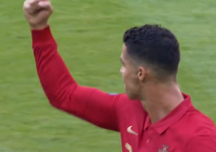  哈兰德戴帽破纪录，曼城六球横扫副班长谢菲联  