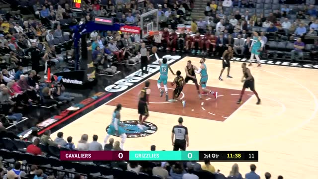  勒沃库森中场双核驱动攻防转换主导比赛节奏